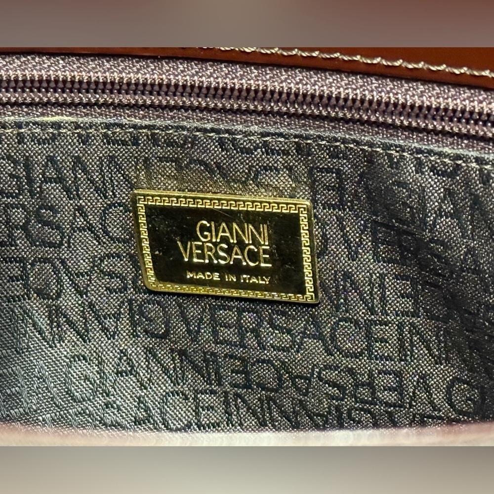 Gianni Versace vintage medusa shoulder bag, EUC - Picture 11 of 16